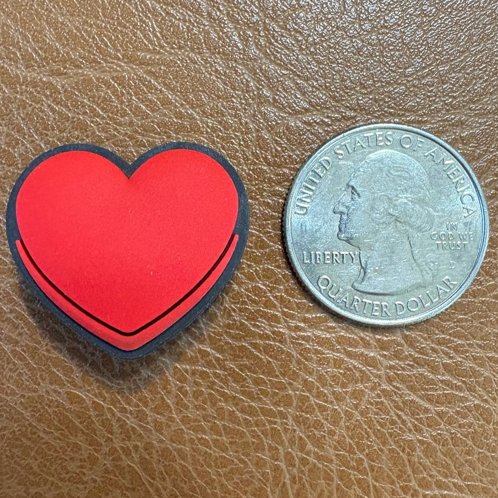 Heart Croc Charm - Picture 4 of 4